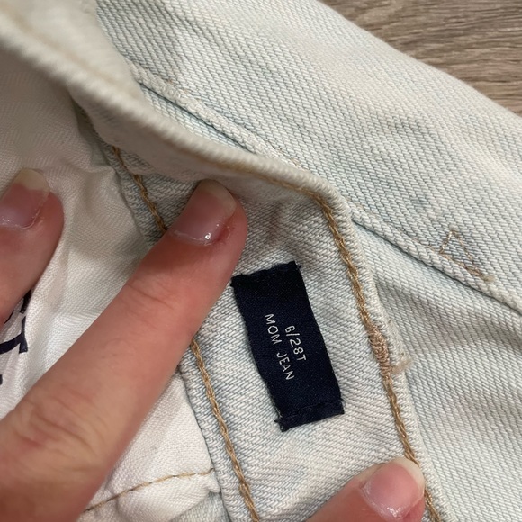 Gap light wash distressed mom jeans - Picture 3 of 6